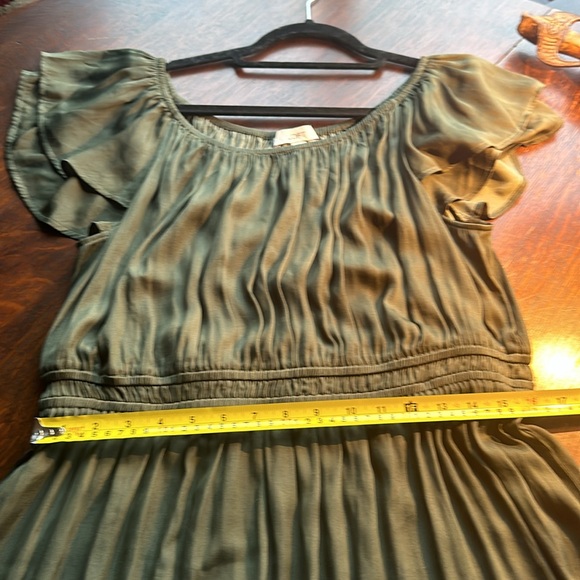 L LOFT Olive Green Midi Dress. Satin feel w flutter ruffle sleeves Elastic waist - Picture 5 of 9